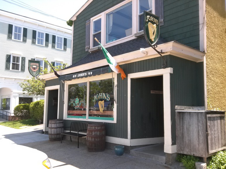 John's Bar